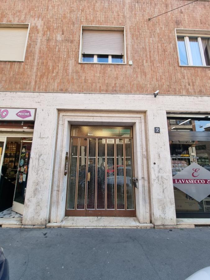 Spazioso Appartamento Con Terrazzo Navigli , Bocconi Milão Exterior foto